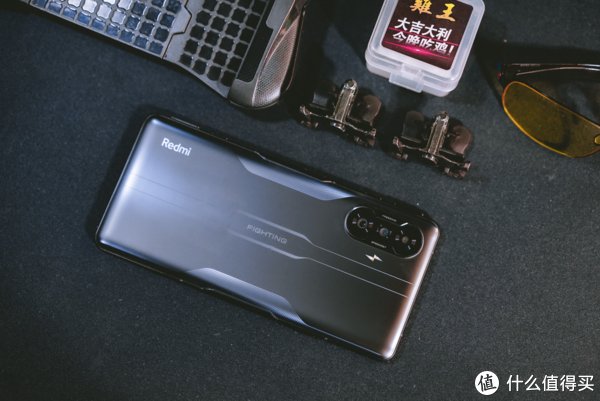 miui|把玩一出就“封神”的游戏手机，Redmi K40游戏增强版究竟如何？