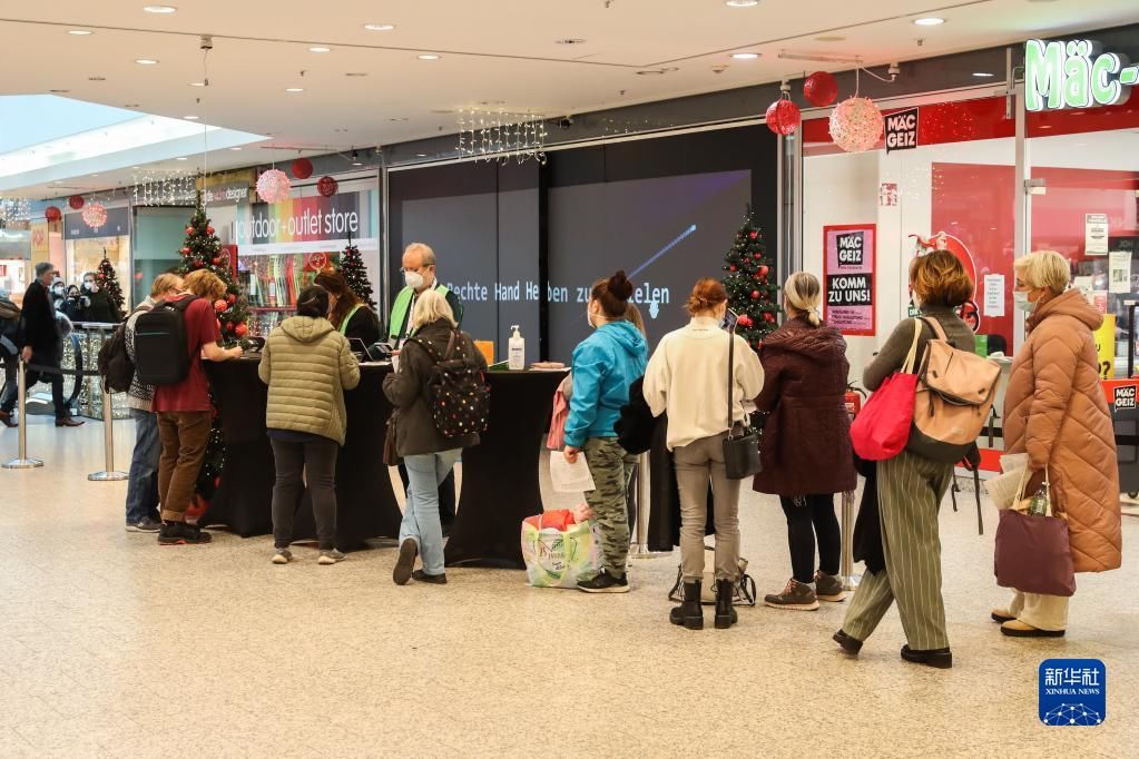 购物中心|德国累计新冠死亡病例超10万例