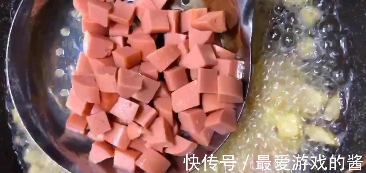 土豆的新吃法，香辣味美香味独特，吃起来另一番滋味！