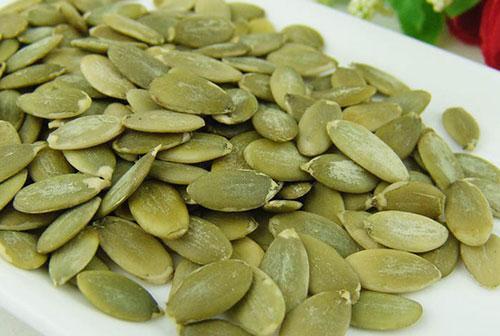 彭鑫蕊|每天吃一小把南瓜子,有4大好处,但医生提醒1类人少吃为妙