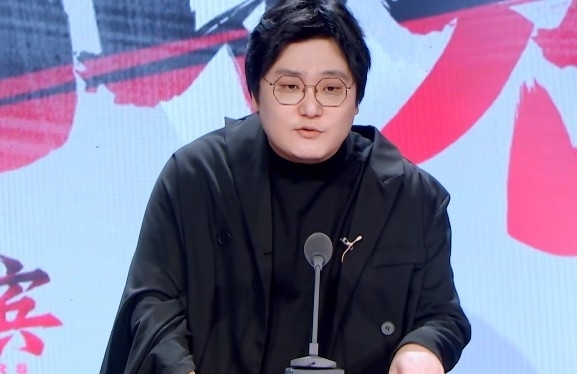 諧音梗全壁江山名不虛傳！王建國(guó)脫口秀開(kāi)場(chǎng)爛梗帶壞一幫嘉賓！