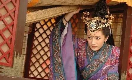 汉元帝|毛延寿索贿不成,陷害昭君成丑女,昭君出塞后汉元帝是如何对他的