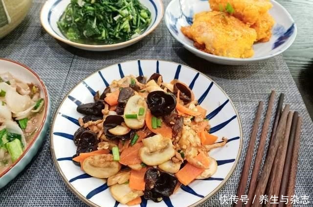 老公带小姑娘回家吃饭,我做了一桌菜招待,她惊讶的“三观”尽碎!