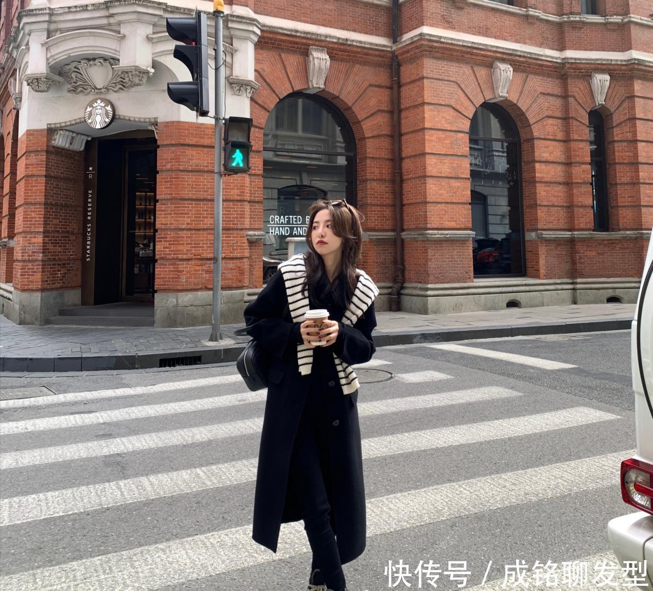 高级|谁说黑色大衣平平无奇?跟着时尚达人这样搭配,时尚高级又有气场