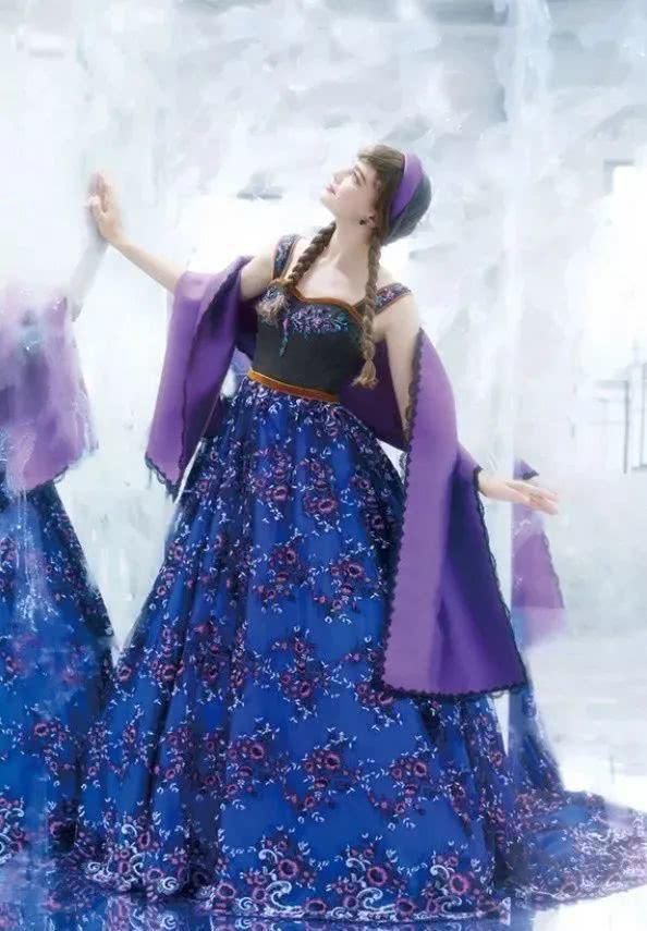 把冰雪奇缘做成婚纱这些迪士尼公主穿的婚纱裙也太好看了