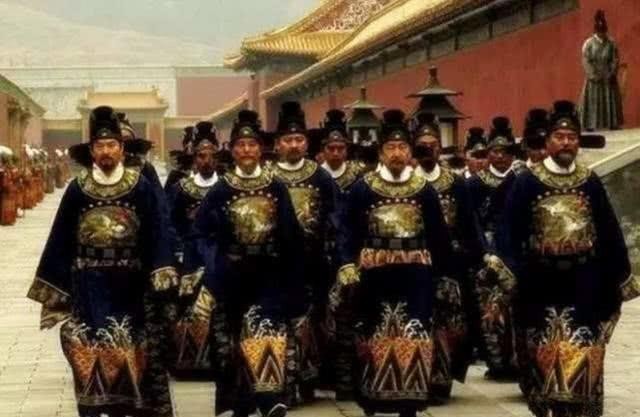 手中的兵权|迁都不是一件小事，朱棣为什么还执意要迁都？这其中暗藏玄机