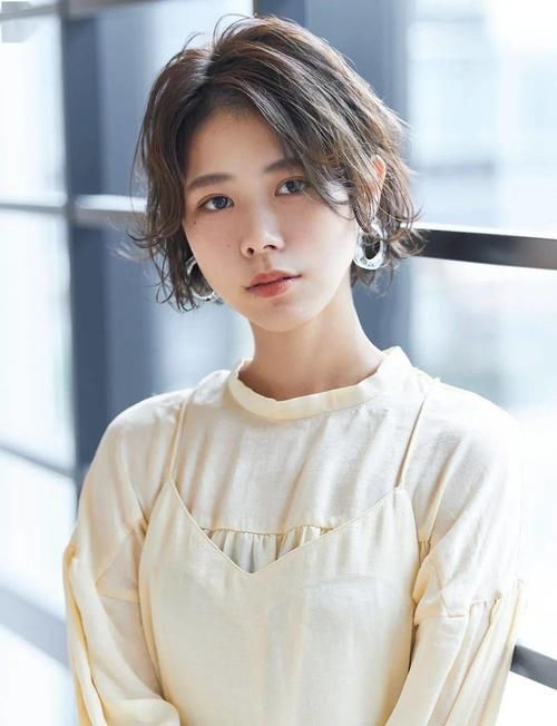 奶茶米棕or鲜艳橙红，给春天点颜色看看