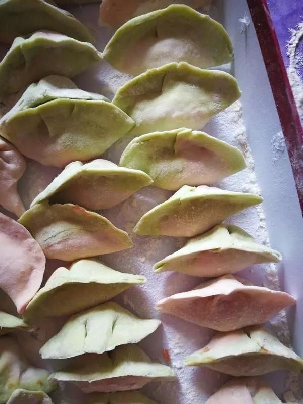 包子|用它包饺子,比韭菜好吃,比包子好看,鲜嫩味美香气十足