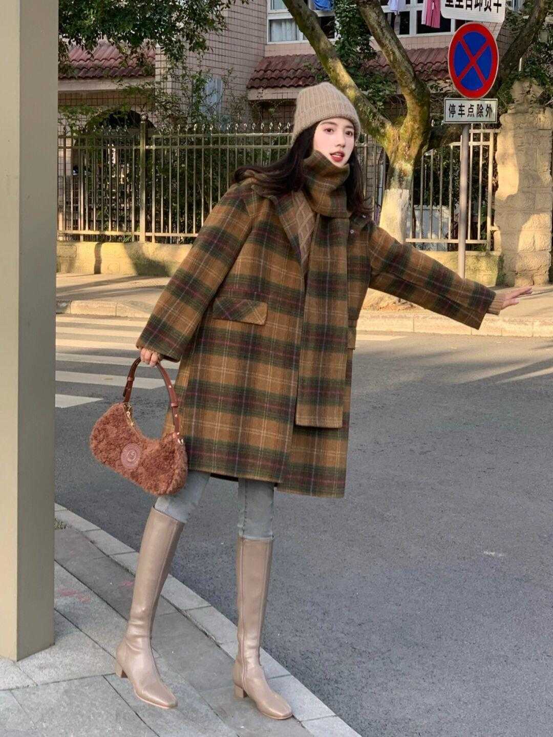 毛衣|冬色的大衣搭配,就该有森林的气息