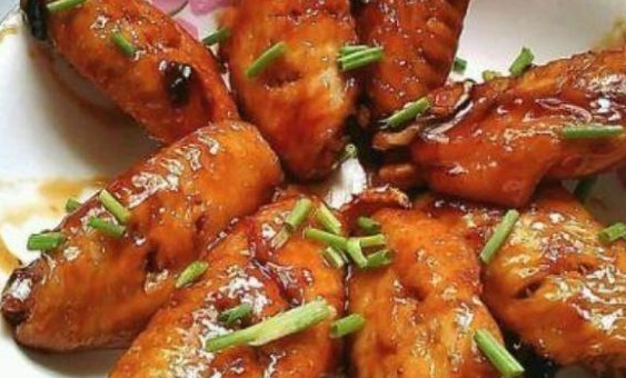 婆婆|婆婆承包一日三餐，把饭菜发到朋友圈，同事别人的婆婆