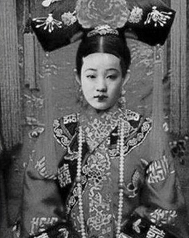 真容|清朝妃子的真容,图3样貌不输孟小冬,图7是珍妃的亲姐姐