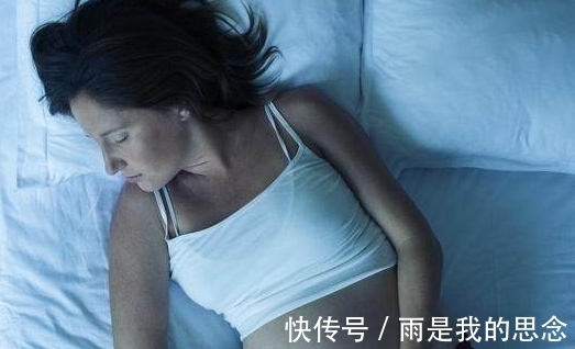 症状|怀孕后，晚上睡觉时，如果频繁出现3个“症状”，孕妈别疏忽