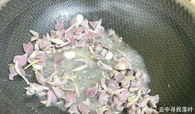 炸茄子的做法简单!味道很好闻,让人有吃不完的感觉