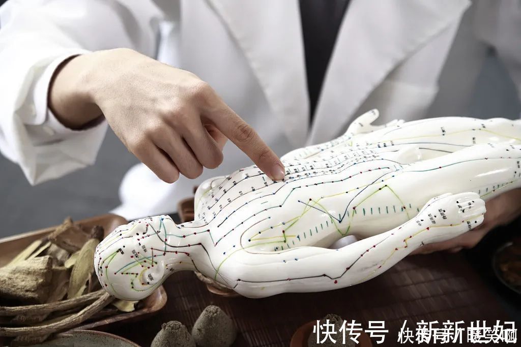 神门穴|万病源于堵,2个地方轻轻转一转,就能打通淤堵,疏通十二条经络