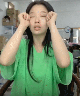 冰袋 新依美护肤:去水肿妙招,让你假期归来也是状态满满!