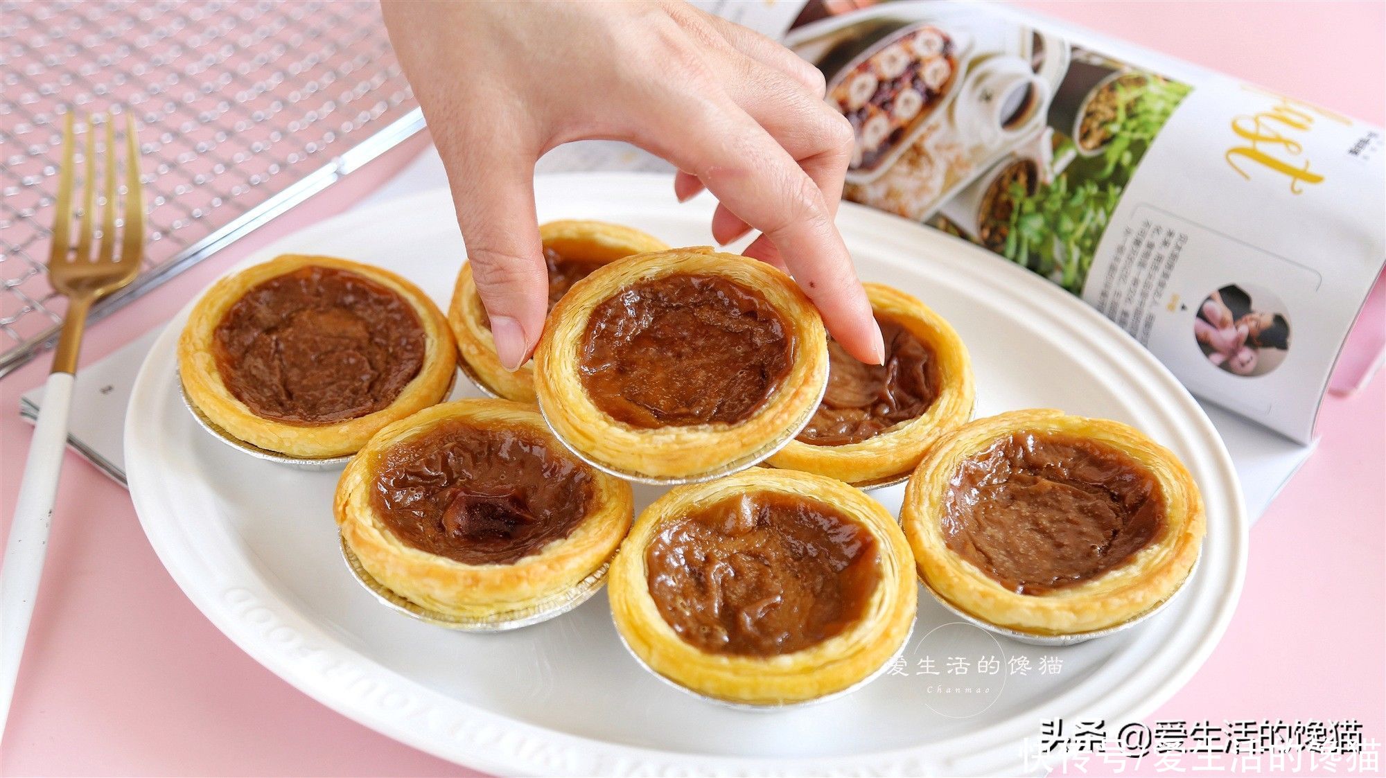 蛋挞|年售6200万杯的燕麦拿铁，做成蛋挞，酥香迷人，连吃5个也不过分