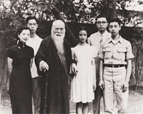 他酒醉题字“不可随处小便”,清醒后改了字的顺序,成处世哲学