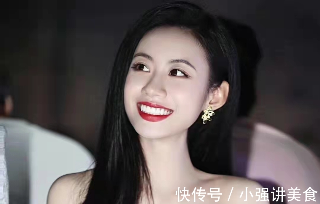 同样是《好声音》总冠军，伍珂玥和单依纯一对比，差距就出来了