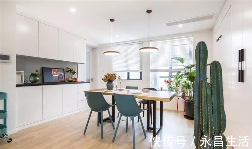 实用|家里墙上一定掏10cm洞,可惜太多人不知道,比柜子实用省地儿