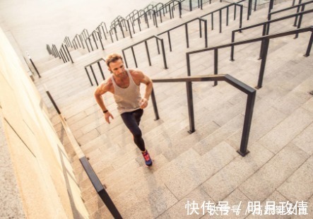 寒湿|上了年纪容易得膝关节炎?知悉这几点,远离关节问题不在话下