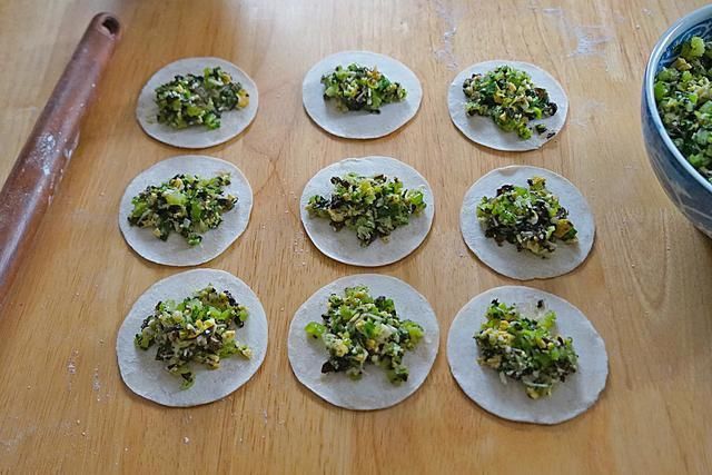 金针菇|明日小暑，吃饺子就吃这馅，比肉馅香，一口恨不得吃2个，真过瘾