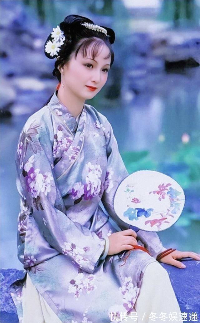 王夫人!红楼梦十大最有地位丫鬟,林黛玉丫鬟紫鹃仅排第六,平儿无缘第一