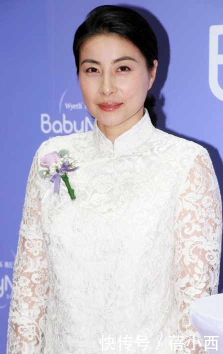 一身|我被郭晶晶的“豪门气质”迷住了,一身高调打扮,比平常高贵多了