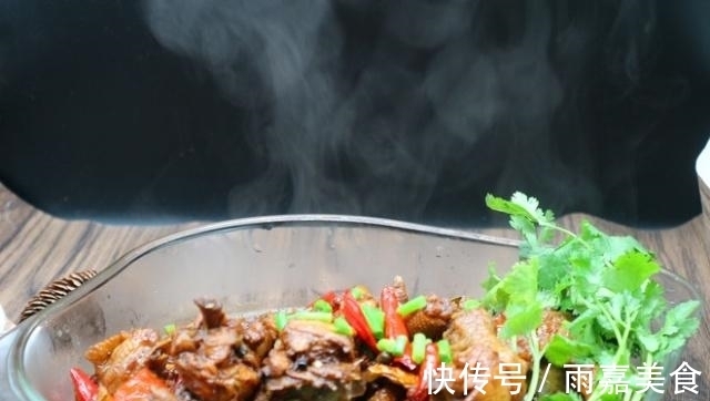 高价买的炒鸡肉秘方,没出锅就香的醉人,隔三差五吃,雷打不动