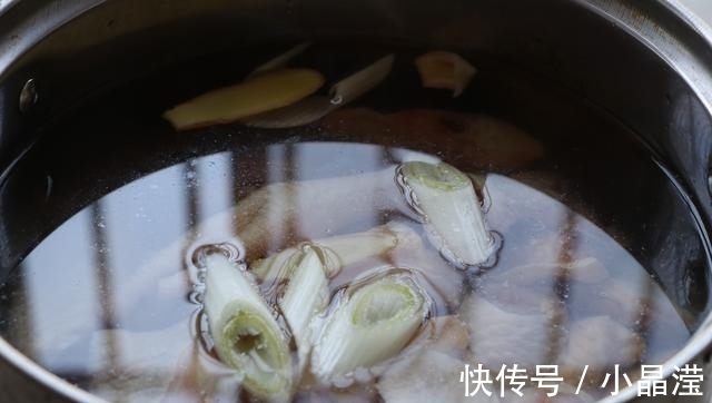 鸡肉|入秋以后,我家常吃这道菜,越焖越好吃,常给孩子吃提高免疫力!