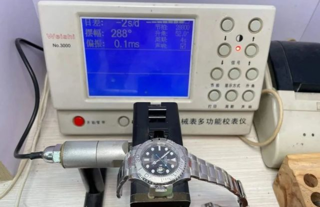 不凡|仪表不凡说表:几千元的ETA机芯居然可以完胜几万元的自产机芯?