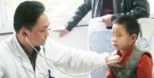 骨线|孩子出现3个信号,是''骨线闭合''的前兆,宝妈早发现还能补救