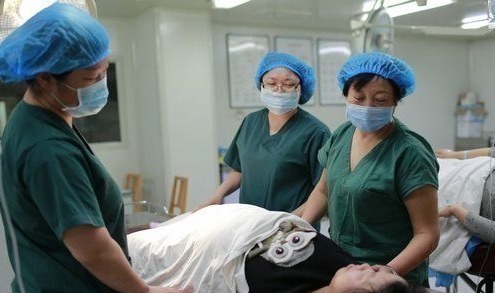 无痛|在进产房前,孕妈到底该穿裤子还是裙子大夫给出了建议,别忽视