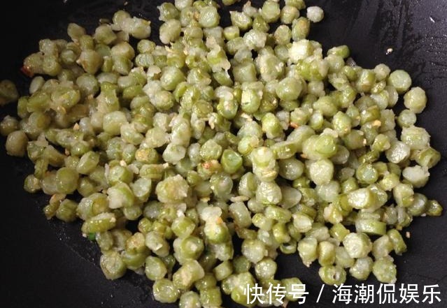 下饭|豆角别再炒着吃,换种做法,非常下饭,老公最爱吃