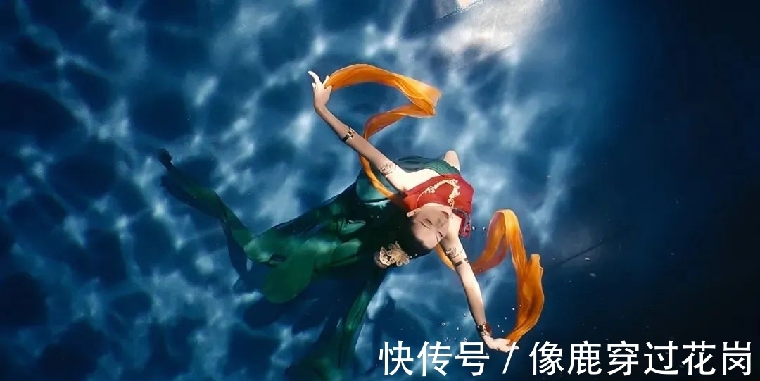 《朗读者》视觉创新升级,以声光电技术缔造文化浪漫