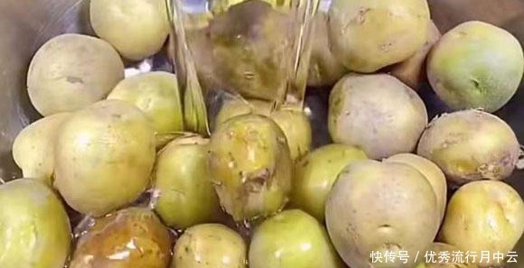 黄豆酱|夏季,这三样食材真搭,不炒不凉拌,放锅中加水一炖,太下饭了!