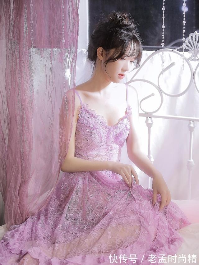 连衣裙 美女的这身紫色连衣裙怎么样?轻纱薄裙尽显优雅和甜美,我很喜欢