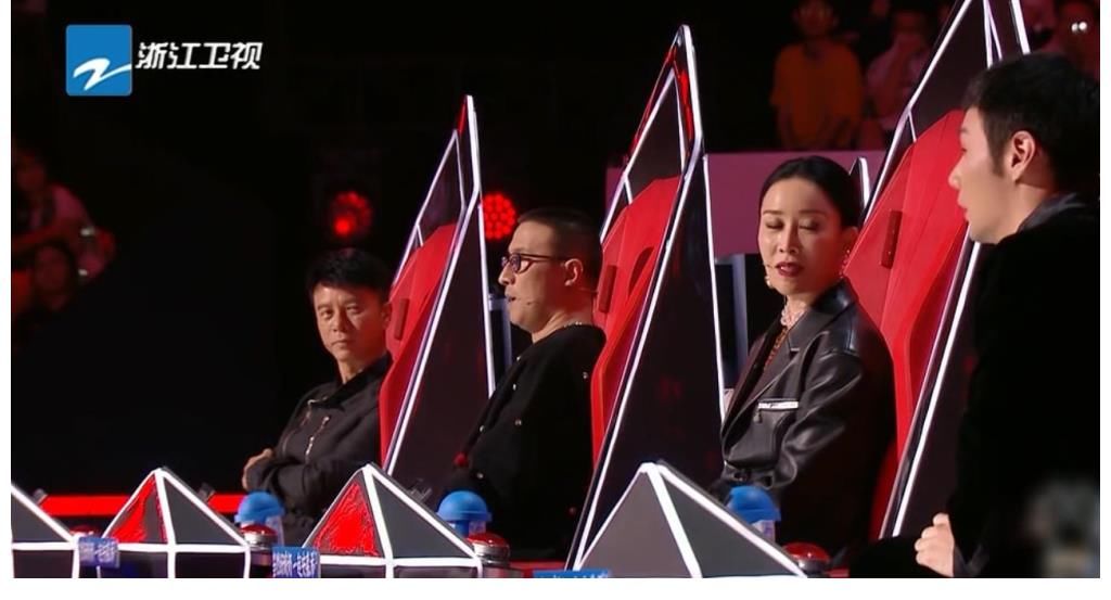 好声音|《好声音》热播，周深呼声最高，那英怎么就选了张碧晨？
