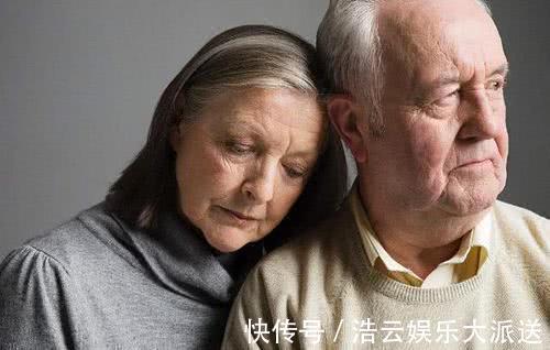 加快|加快女性衰老的3种原因,熬夜排在第三位,排在第一的要引起重视