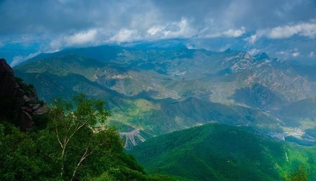 北京一“巨无霸”景区“走火”，是春季踏青“圣地”，门票仅30元