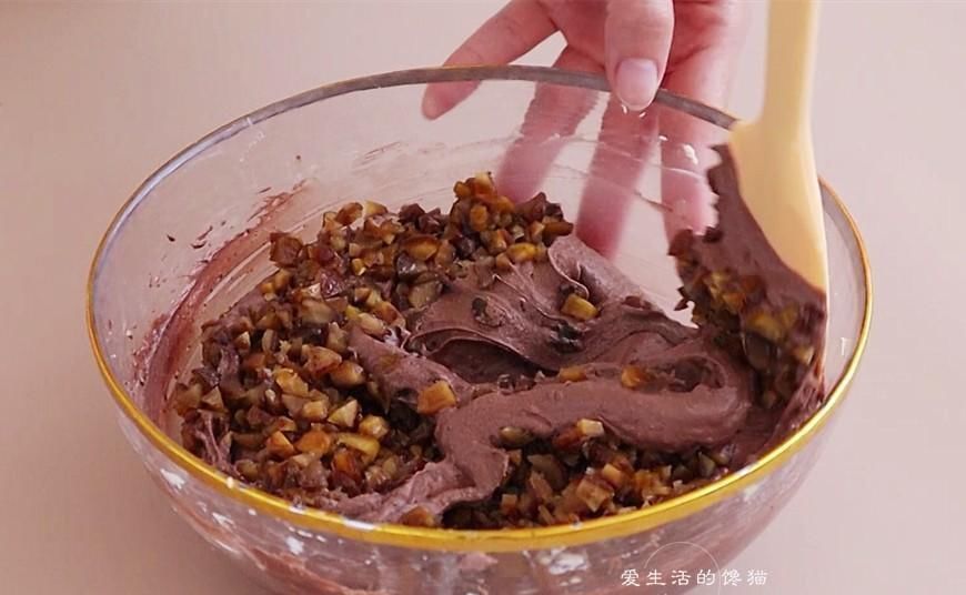 好吃不腻的布朗尼蛋糕，做法原来这么简单，拌一拌就能烤，太香了