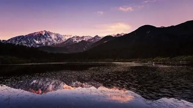 雪山|10月4日，雅康高速车少路畅，出游甘孜正当时