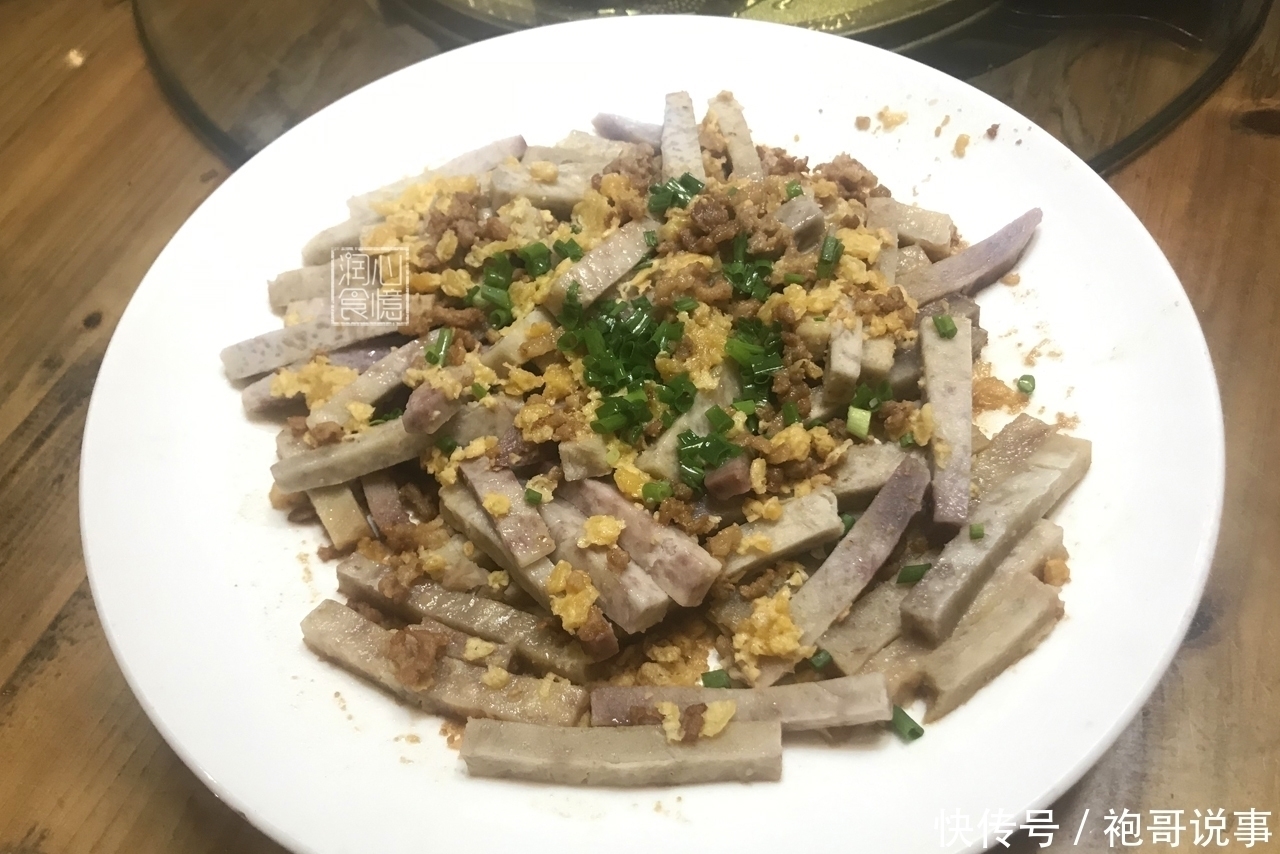 姐夫请客吃饭,9个人吃12道菜,花了628元,菜上了一半就不想吃了