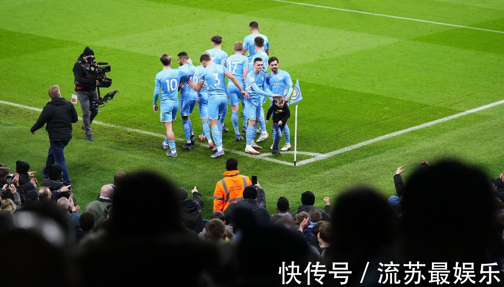 斯通斯|7-0！曼城7连胜领跑，终结19年尴尬纪录，德布劳内独中两元