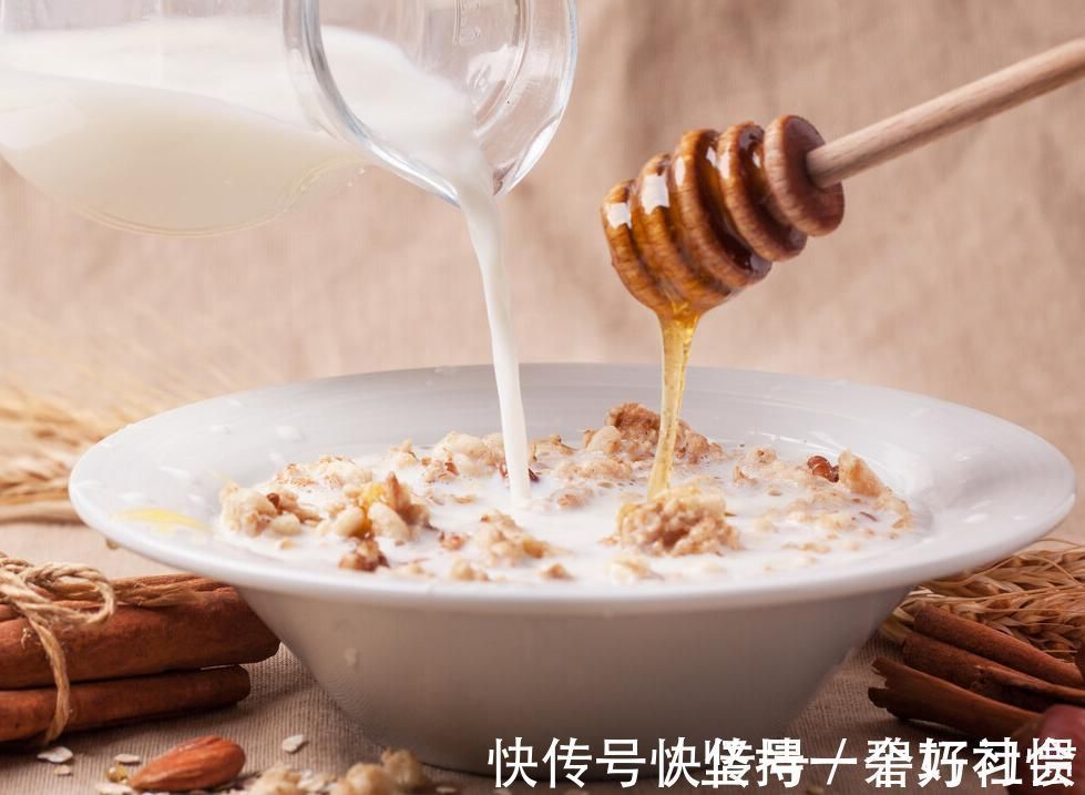 骨头汤|最“补钙”的不是牛奶而是1物,每天吃两口,补钙质,孩子长个快