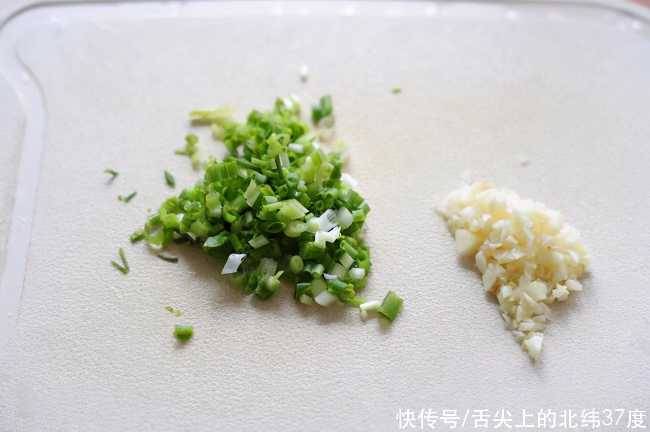 下酒|秋天不能错过这道素菜,简单一拌,下酒又下饭,爽口更开胃,香