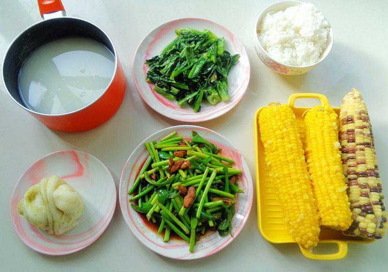 营养|我家早餐不用出门买,自己做,营养美味一点不少,荤素搭配吃得香