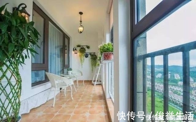 草地|原来阳台还能这样铺砖,太漂亮了,一看就喜欢