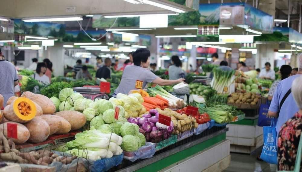 批发市场|美国游客来中国逛菜市场，网友：你们应该去土豆批发市场