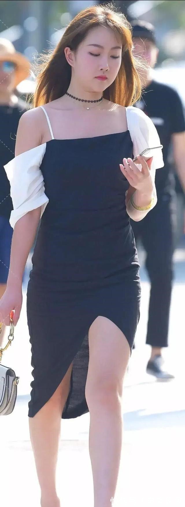 穿搭 包臀裙的穿搭给你清爽感觉,衬托美丽女孩温柔的气质,超有个性!