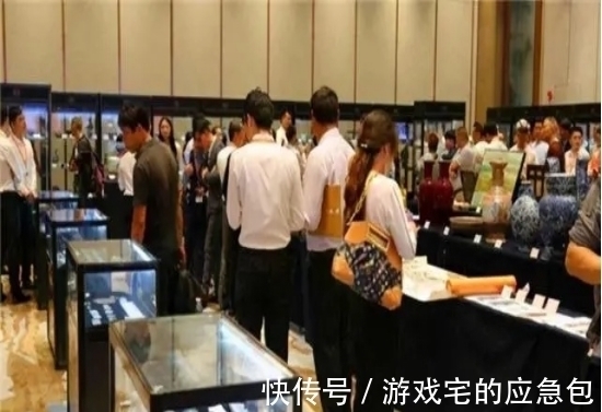 郭沫若!郭沫若写2个字拍出1610万元,凭什么?专家:这根本写的不是字